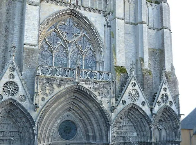 Parvis De La Cathedrale De Vue Directe Apartamento *